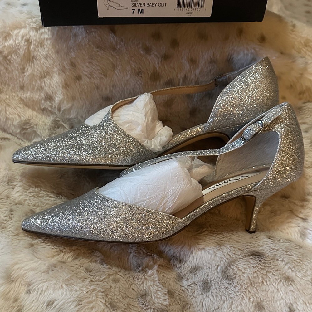 Nina Silver Glitter Heels size 7M Sparkly Christmas or Wedding shoes, Dancing